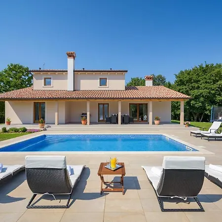 Flora Holiday home *