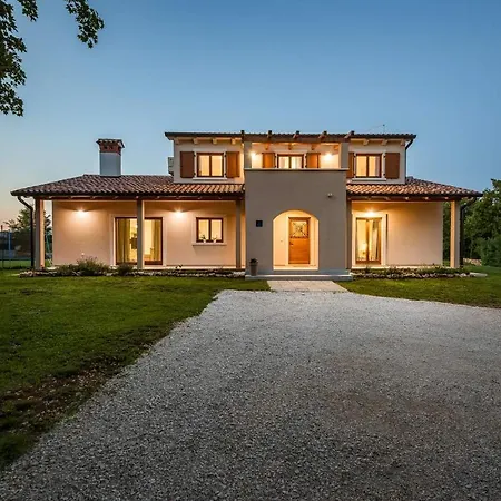 Tatil Evi Flora