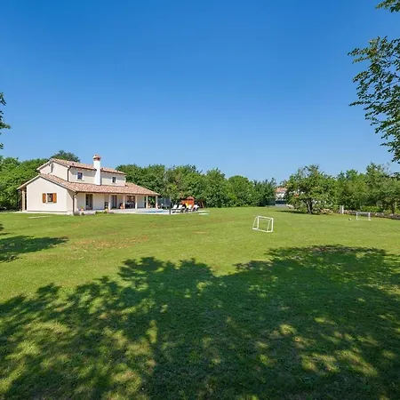 Tatil Evi Flora *